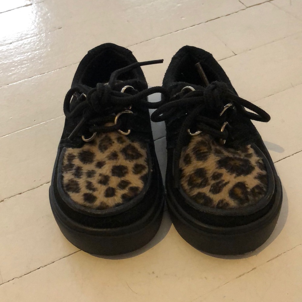 Black and leopard TUK Creepers